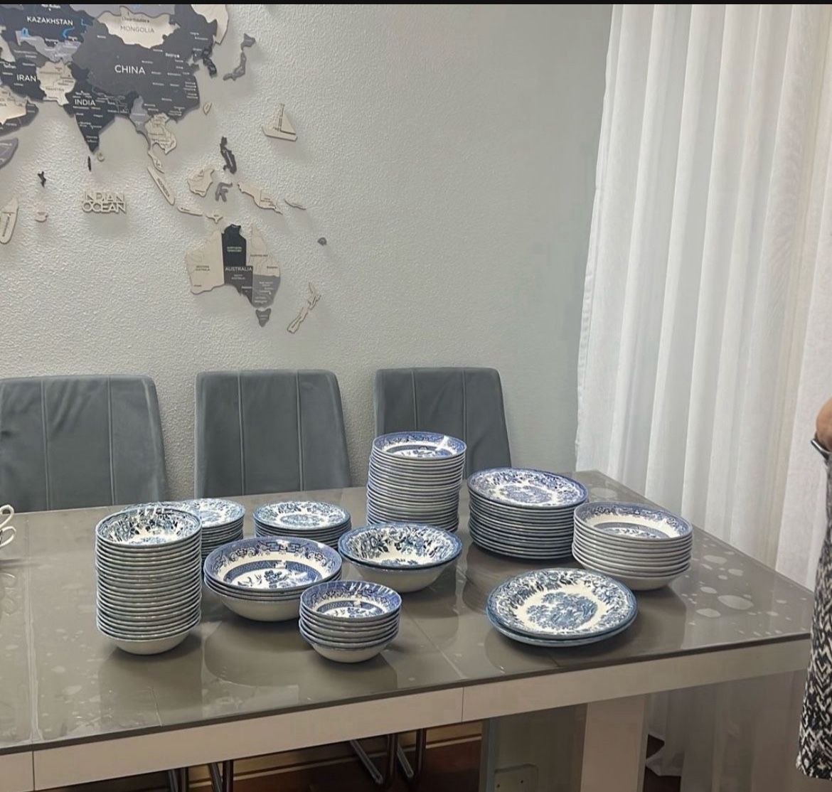 Churchill Plates And Bowls