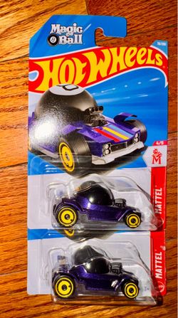 Hot Wheels Magic 8 Ball Die-Cast Car 2-Pack