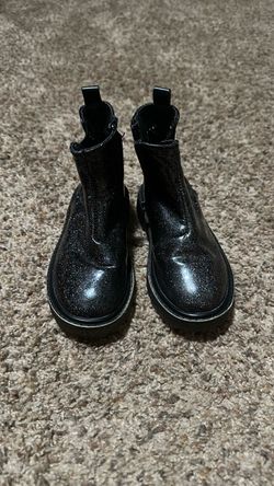 Girl’s boots