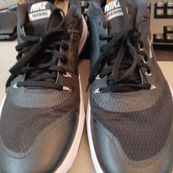 Nike Mens Training Size 11 Super Good Condition