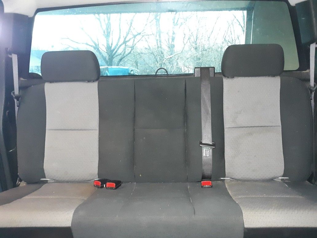 Rear bench seat 07 Silverado extended cab