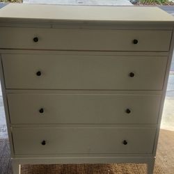 Like New IKEA Hemnes White Color  4 Drawer Dresser