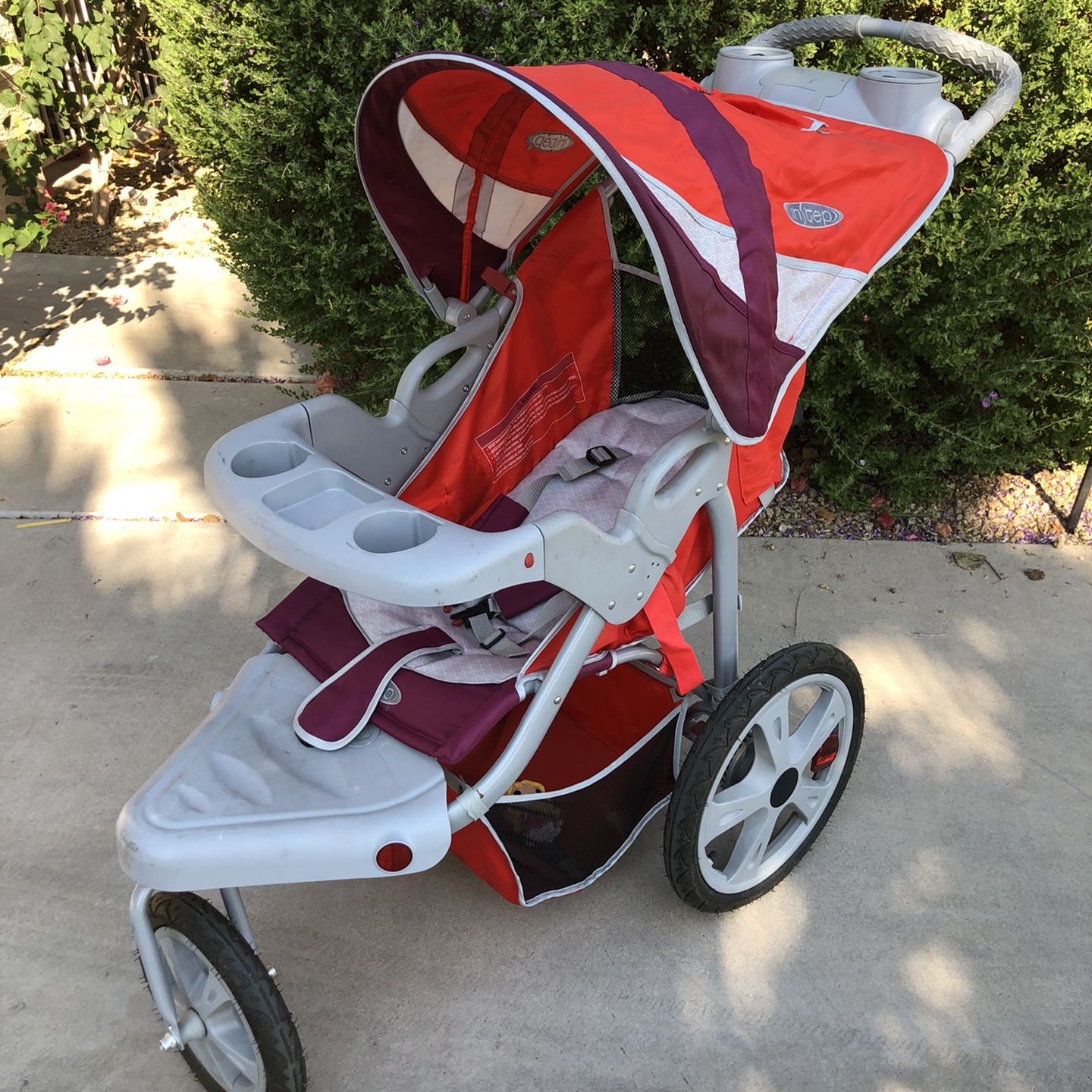 quad jeep wagon stroller Wrangler Deluxe 4 Seater by Delta Children Brand_KETTLER CONFIGURATION:Standard w/ Defender Visor Garage Storage Plano Box the compact folding stroller