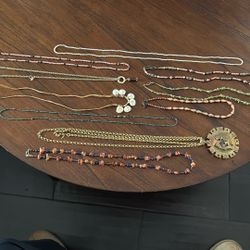 Estate Jewelry - 10 Vintage Necklaces, Chains, Beads, Shells