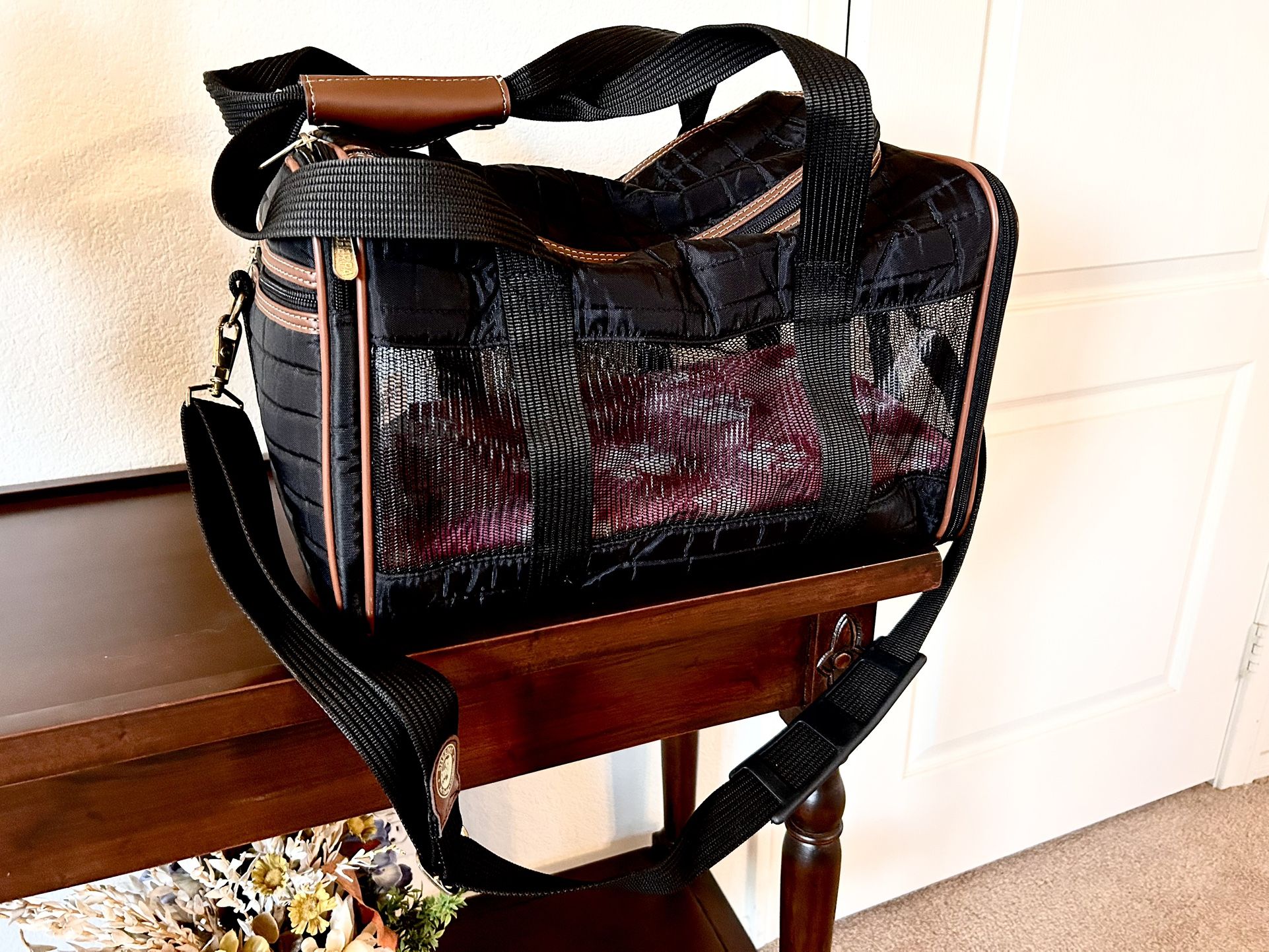 New Sherpa Original Deluxe Travel Pet Carrier Airline - Approved.