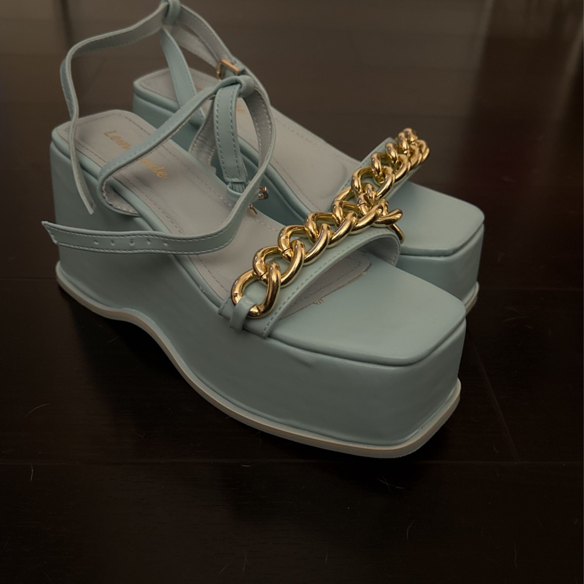 CUTE BABY Blue And Gold Chain Sandals/wedges/heels