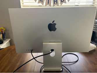 Apple Studio Display
