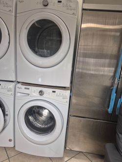 whirlpool washer  and gas dryer set
