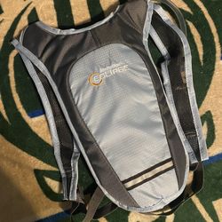 Bass Pro Shops Eclipse 1.5 L Hydration Pack. 