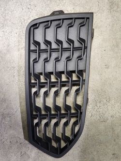 OEM BMW FRONT BUMPER LEFT LOWER GRILL 228I M235I M240I F22
