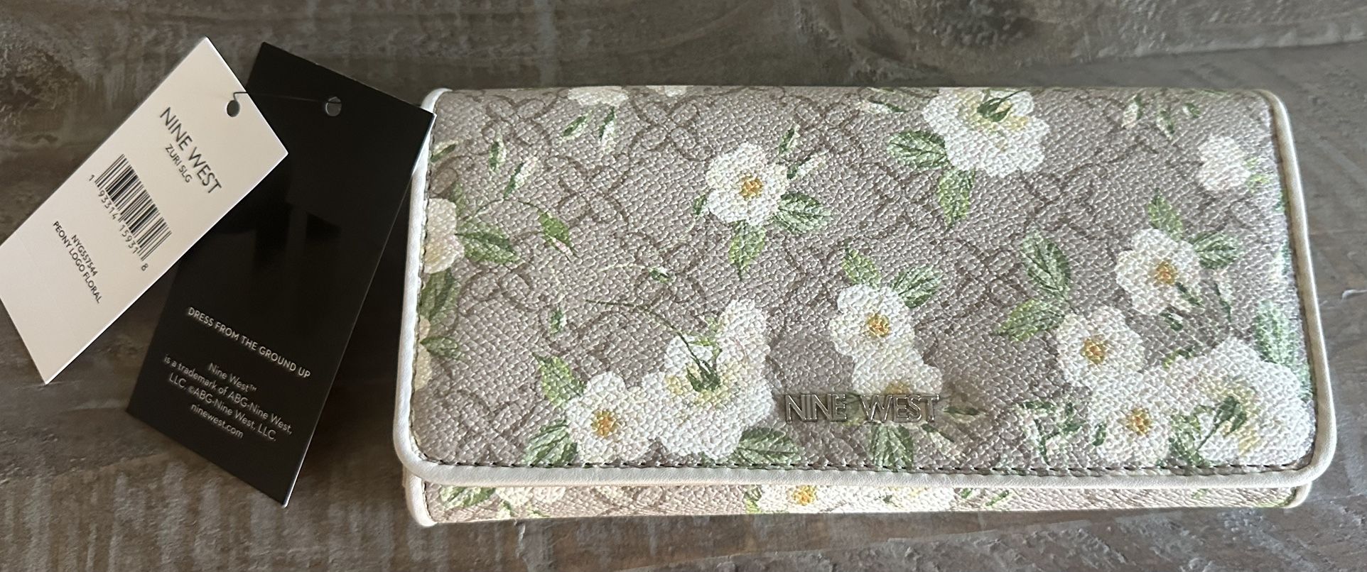 New Nine West Organizer Wallet