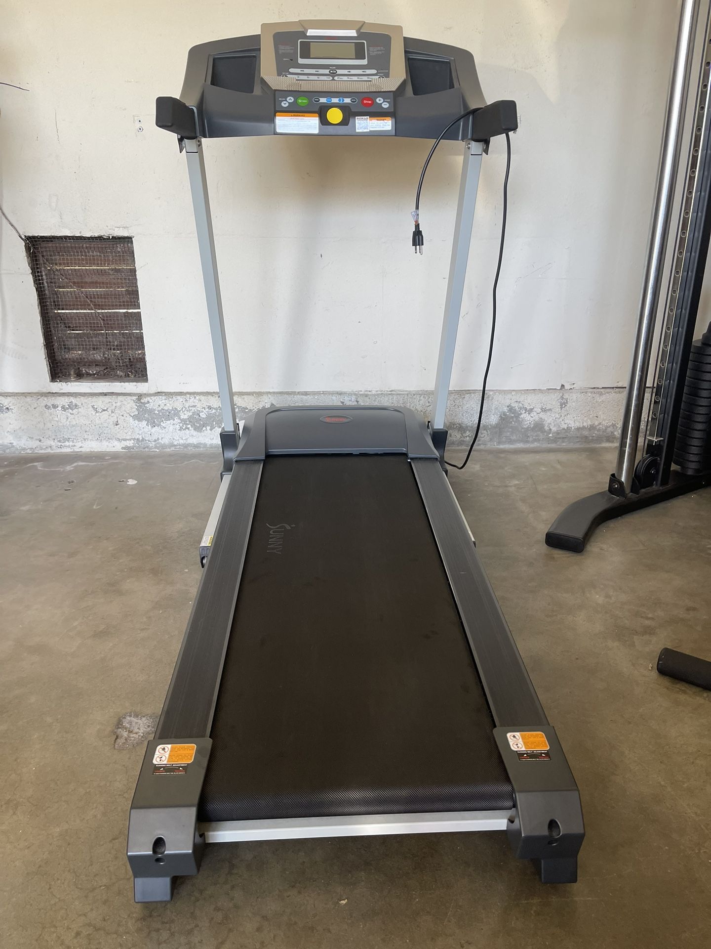 Smart Treadmill With Auto Incline