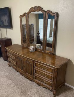 Large Elegant Bedroom Dresser With Mirror 