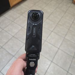 Insta 360 X4 With Motorcycle Clamp And Carbon Extension Pole