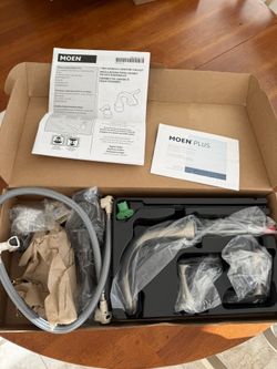 Moen Findlay 8 in Widespread Bathroom Faucet, spot resist Brushed Nickel