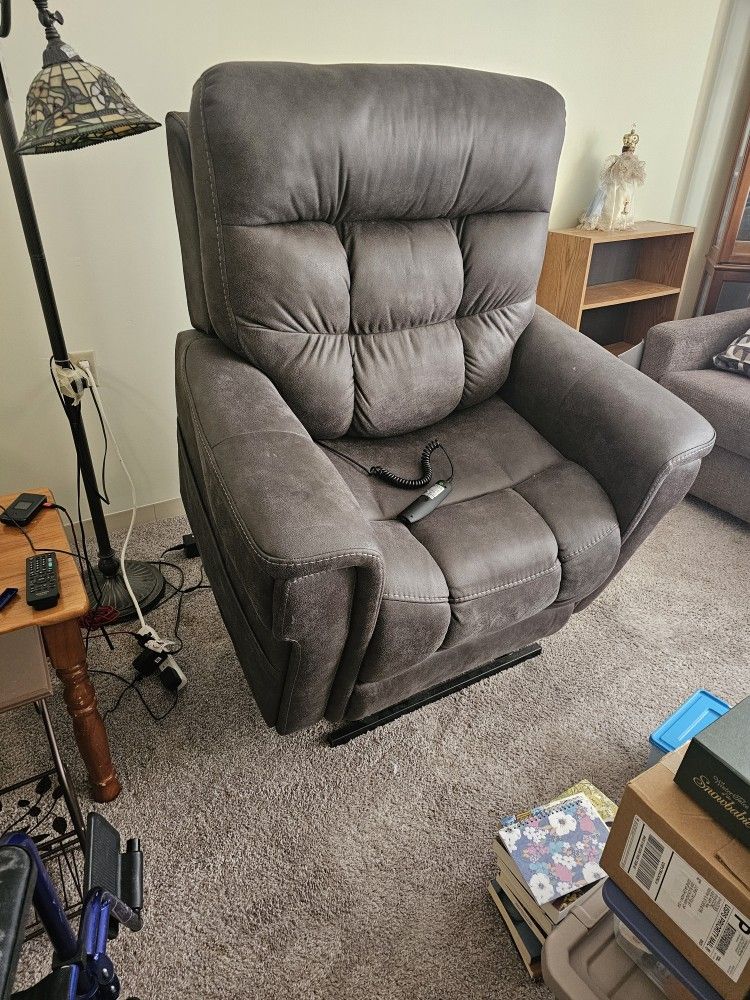 VIVA LIFT, LIFT CHAIR. WIDE