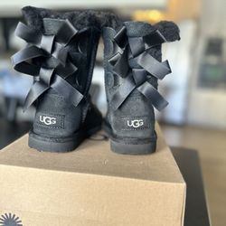 Ugg T Bailey bow II 