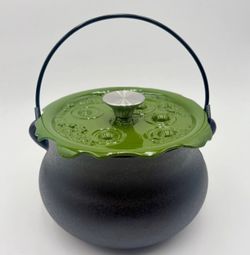 NIB Smith & Clark Cast Iron Witch Cauldron 4QT Pot w/ Green Lid