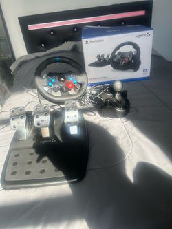 Logitech G29 Driving Force Wheel with Pedals and Shifter
