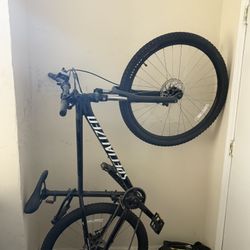 Black Specialized Rockhopper