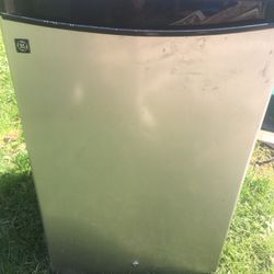 Minis Fridge