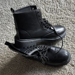 Men’s 7.5 Boots 