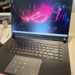 4090 Asus ROG Strix Scar 16 Gaming Laptop — i9-13980HX / RTX 4090 / 32GB / 1TB SSD / 16.3” 2.5K 240Hz