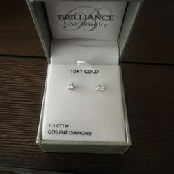 Stud Earrings 10k White Gold 