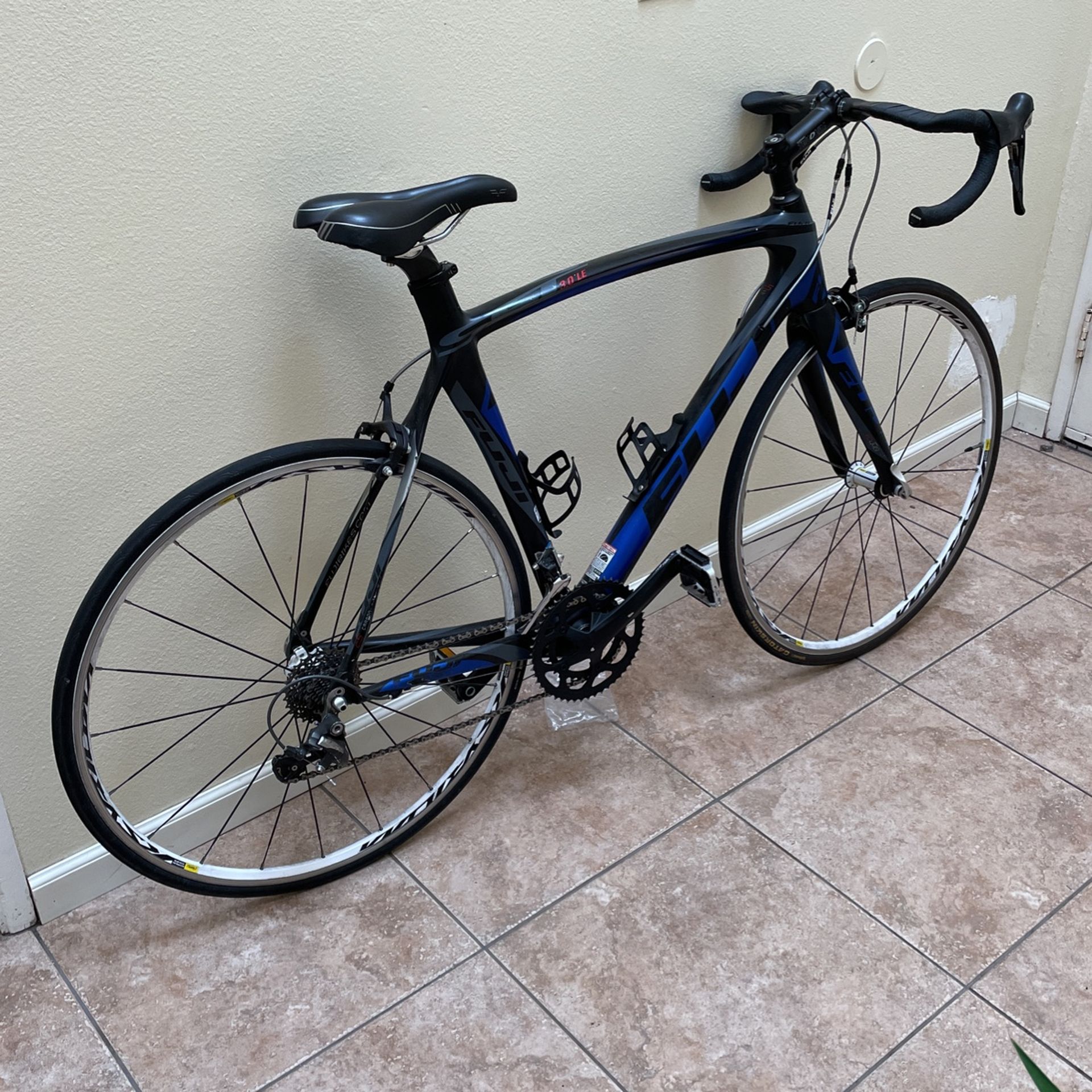 Fuji C5 Carbon Fibre Bike