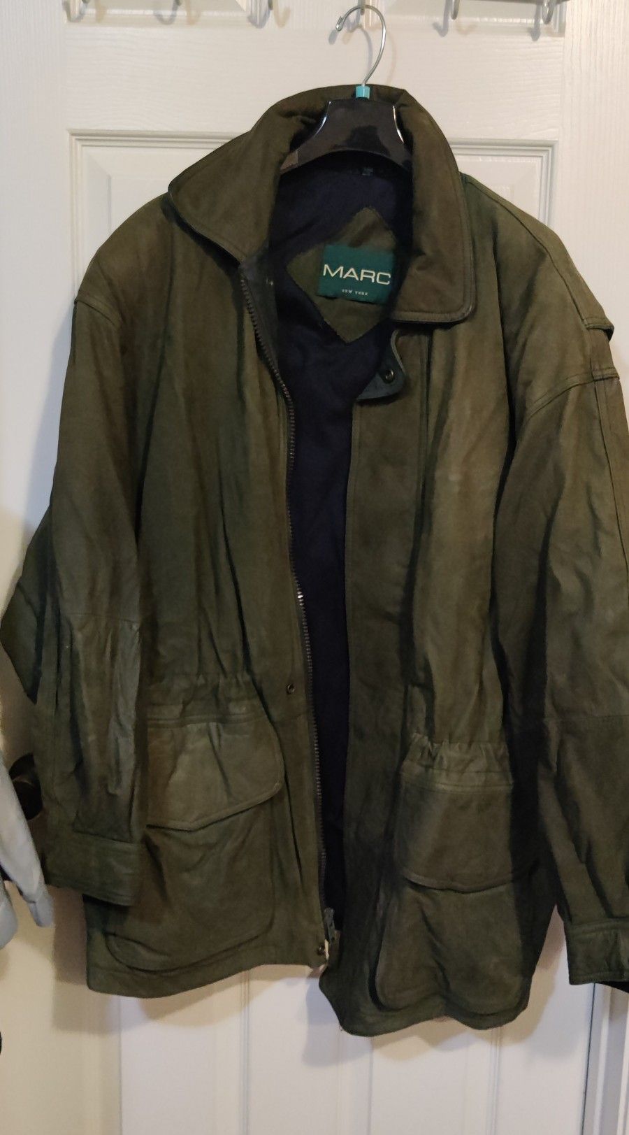 Men's Medium Leather Jacket 