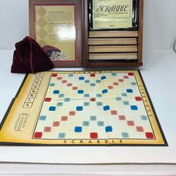 Scrabble Bookshelf Edition Vintage