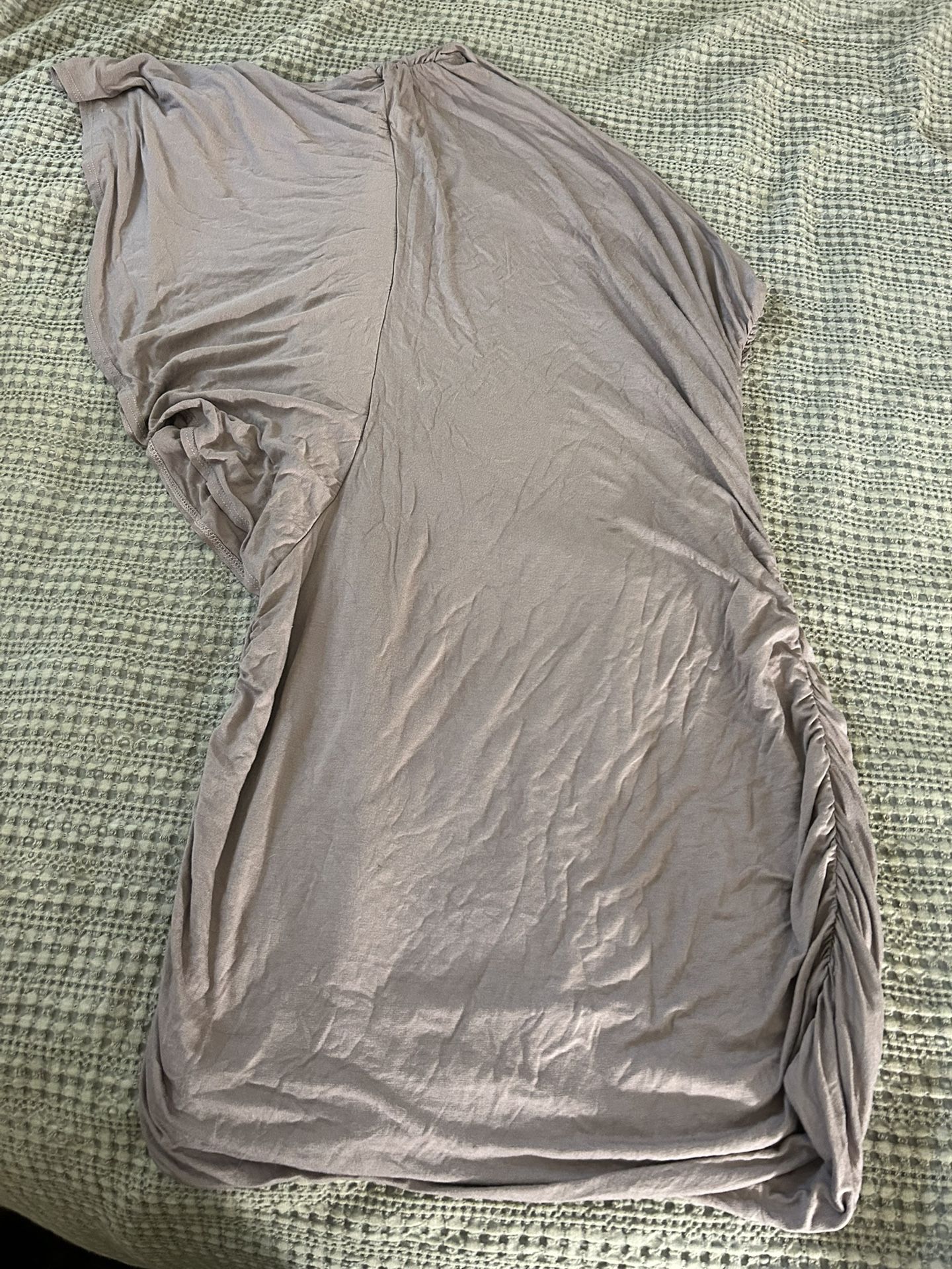 Off The Shoulder dress!!! Super Cute Size L (Stretch)
