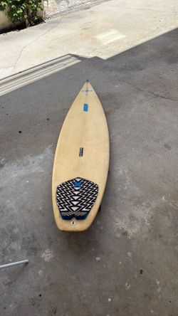 5’8 Surfboard
