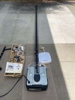 Chamberlain garage door opener New with all parts