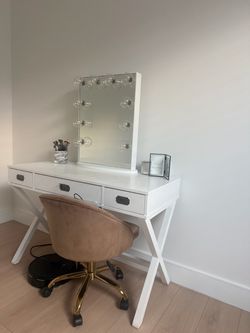 Impressions vanity mirror