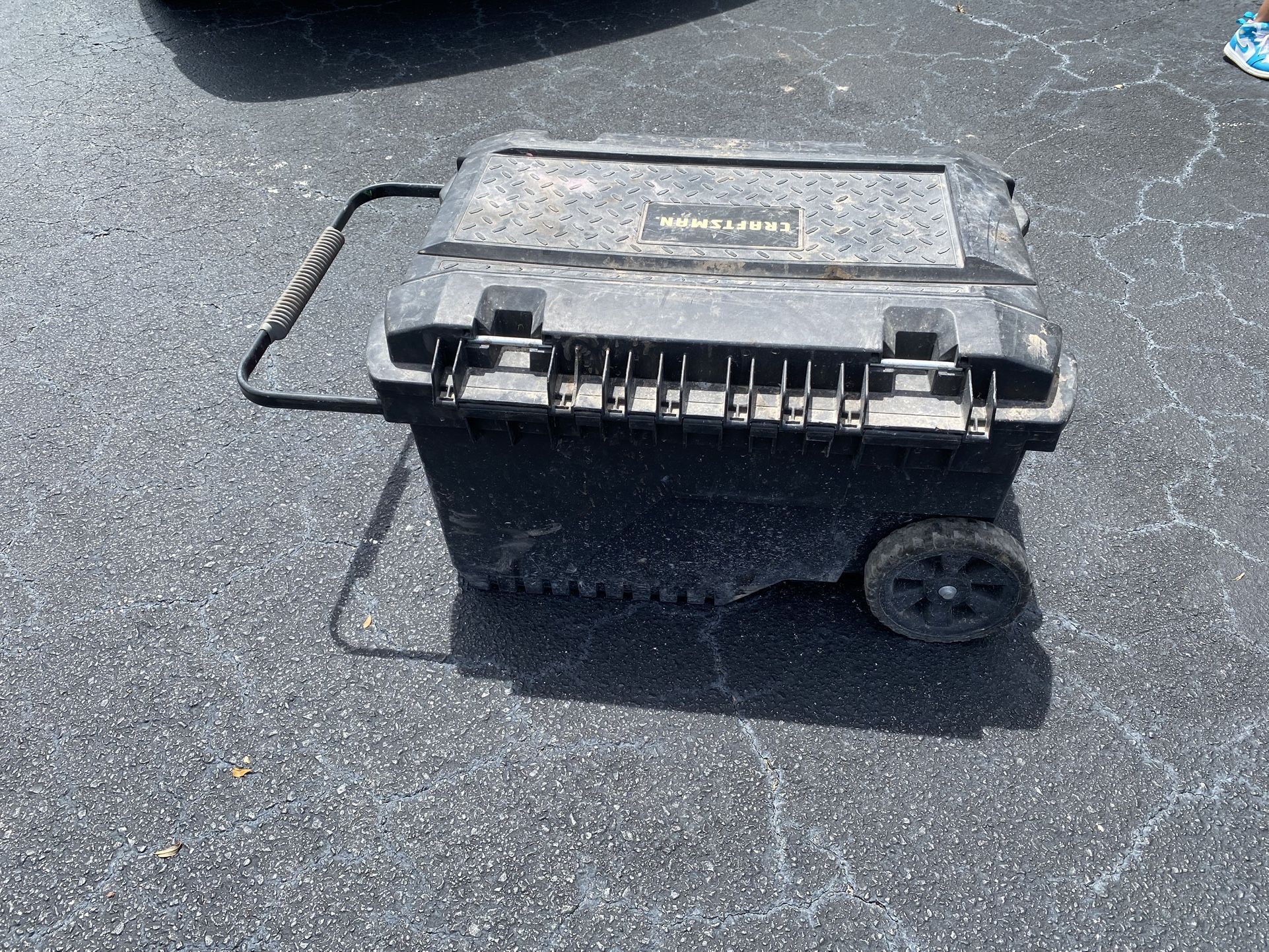 Craftsman Rolling Tool Chest