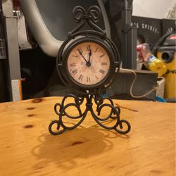 Antique Clock (Aesthetic/Collectors Purpose