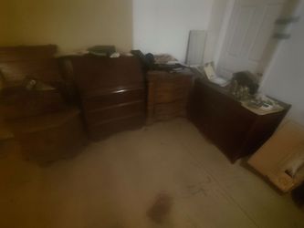 Old furniture (everything must go)
