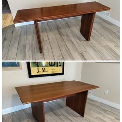 Mid Century Danish Modern Teak Convertible Console Dining Serving Table.  See Full Description 