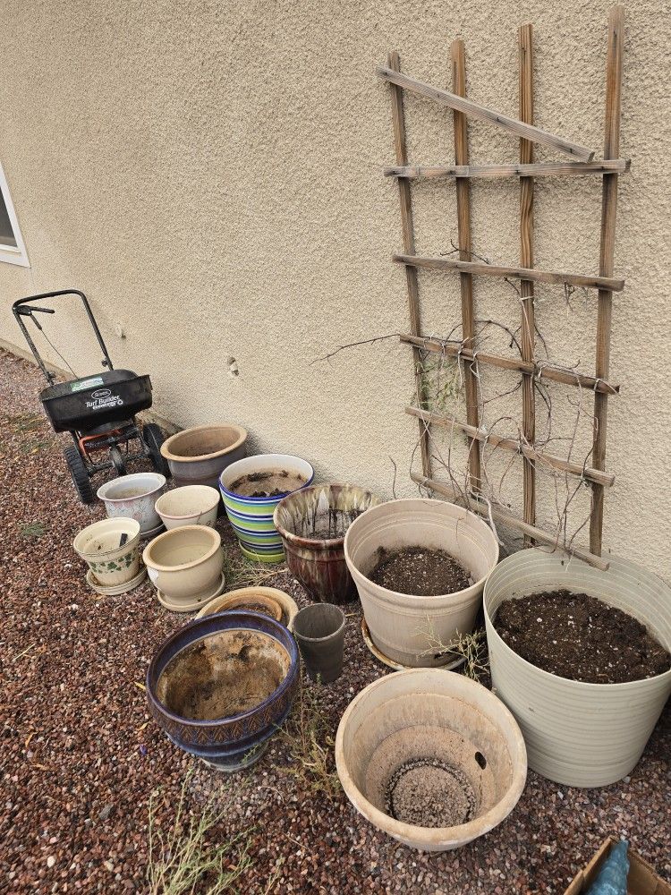 Yard Art, Statuary, Lawn Tools, Dog Supplies