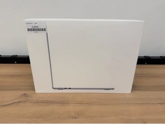 13.6” MacBook Air M4 24GB RAM 512GB SSD