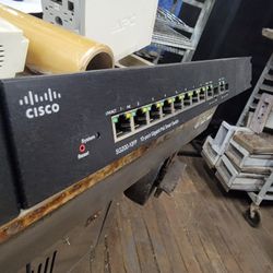 Cisco PoE Switch - 10 PORT - With Power Cable