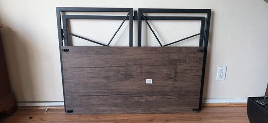 Folding desk