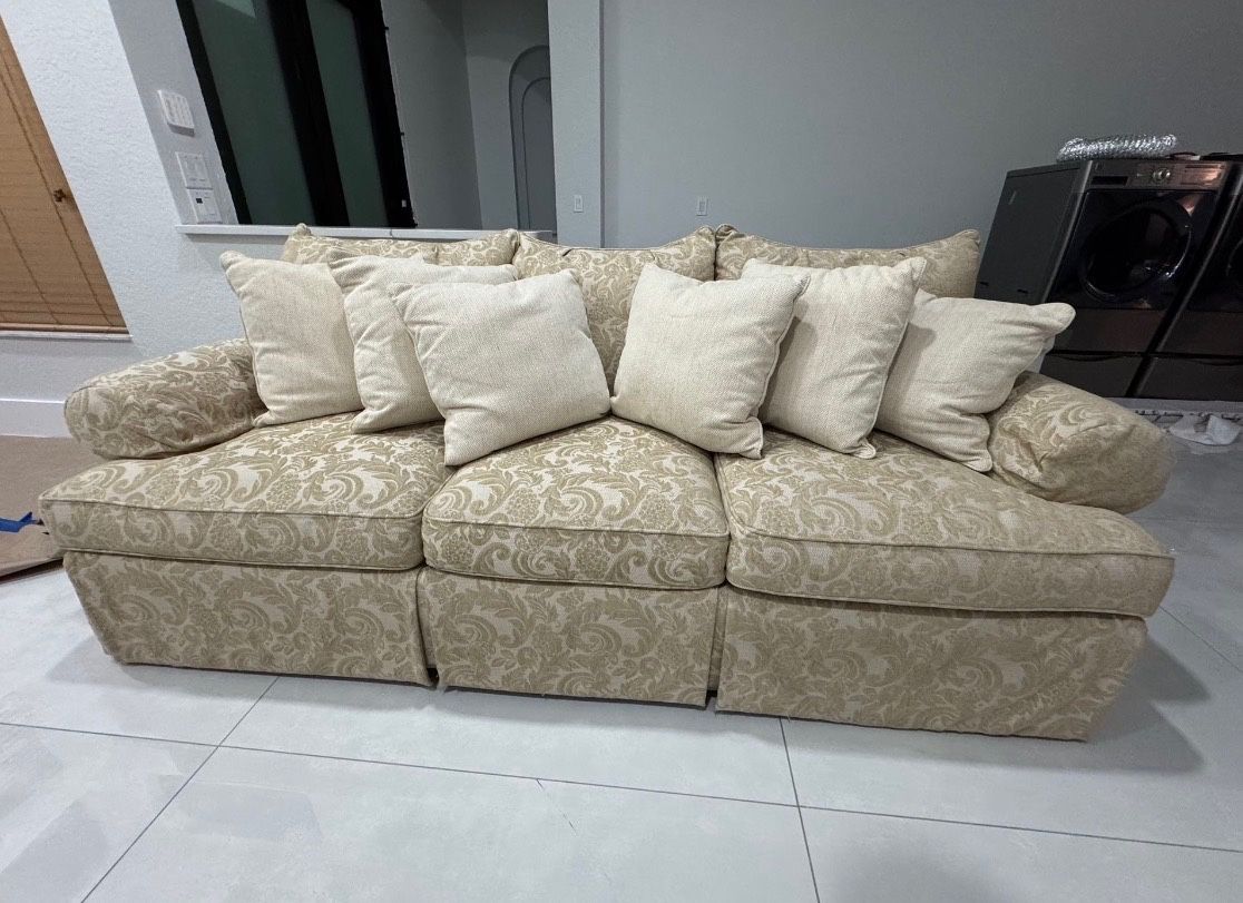 Bernhardt Traditional Sofa (Rendition Collection)