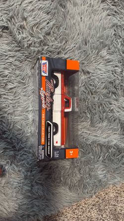 Motor Max 1969 Ford F-100 Pickup Die-Cast 1:24
