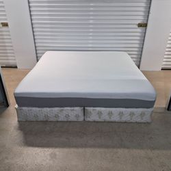 King Hybrid Mattress and Boxsprings