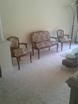 6 pieces living room beautiful antique couches loveseat end coffee table Plus decoration table