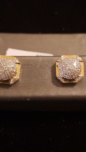 Photo 10k micro pave setting diamond studs screw back