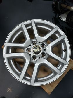 BMW Wheel One available Part number in the photos Like new