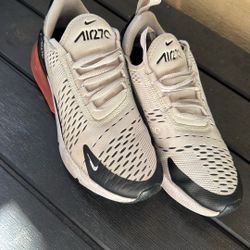 Air Max 270